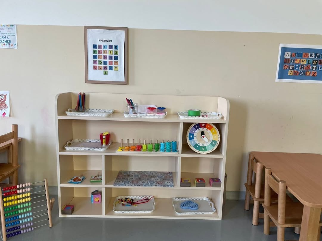 Të dashur familjarë dhe miq,Kemi kënaqësinë të prezantojmë zyrtarisht për herë të parë... Shtëpi (2)